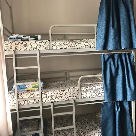Hostel R 